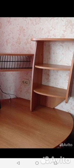 Компьютерный стол