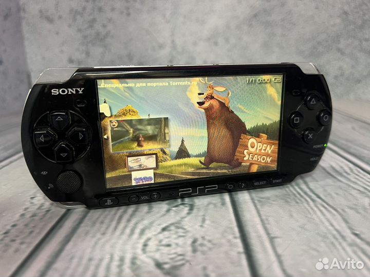 Sony PSP 3008 прошитая + игры