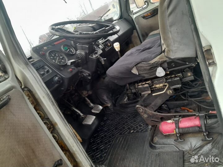 ЗИЛ 5301 с ломаной платформой, 2001