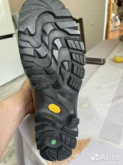 Трекинговые ботинки 42