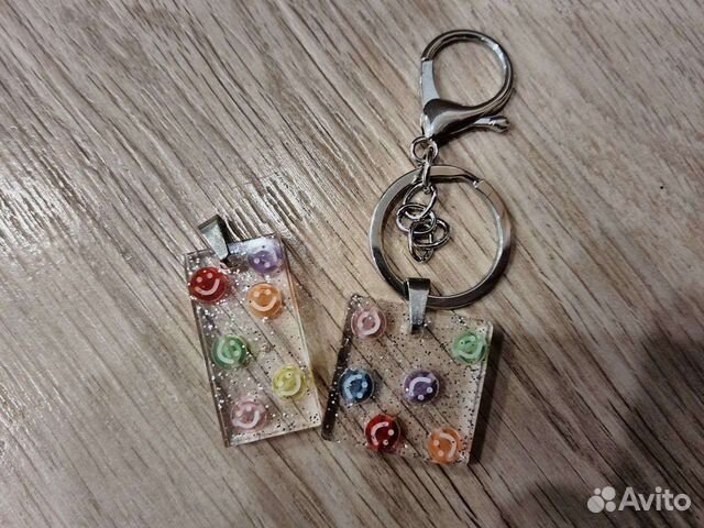 Брелок из эпоксидной смолы