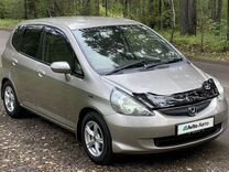 Honda Fit 1.3 CVT, 2005, 333 000 км, с пробегом, цена 595 000 руб.