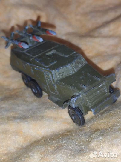 Металлическая машинка СССР бтр с ракетами