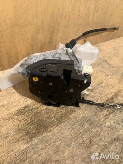 Замок двери Задней левый Volkswagen Passat b7