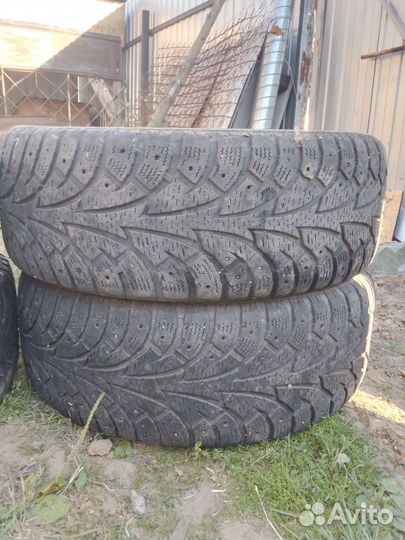 Hankook Winter I'Pike 215/55 R17