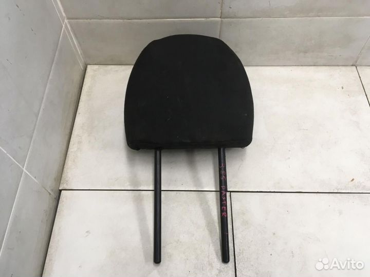 Подголовник Duster 2012