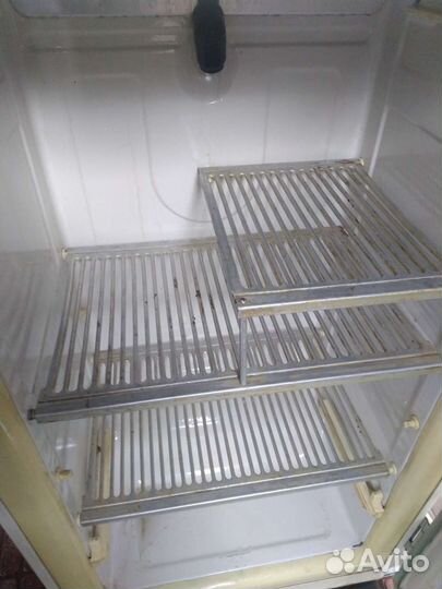 Ретро холодильник ЗИЛ