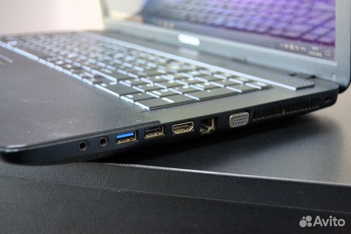 Ноутбук Toshiba Intel Pentium, 17 дюймов, DDR3 8Gb