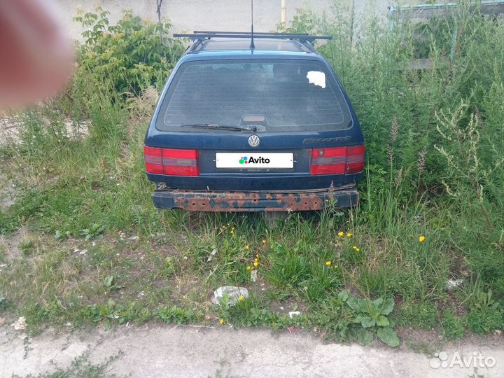 Volkswagen Passat 1.8 МТ, 1996, битый, 311 000 км