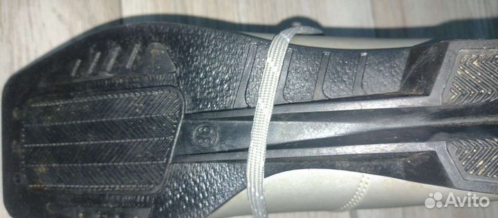 Лыжные ботинки