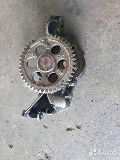 Насос масляный Mercedes actros