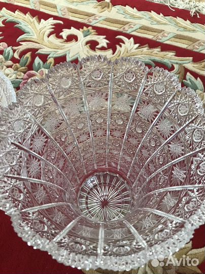 Хрустальная ваза