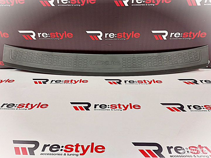 Накладка заднего бампера Lexus RX350 / RX270