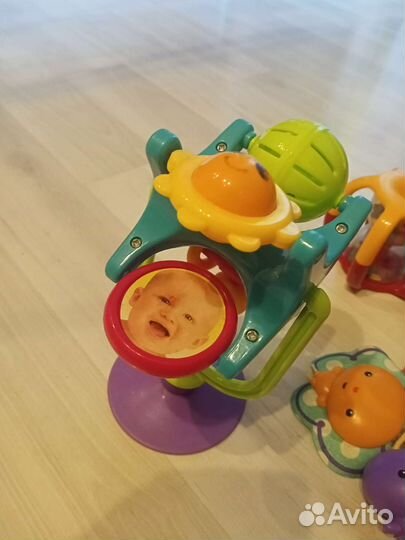 Развивающие игрушки для малышей