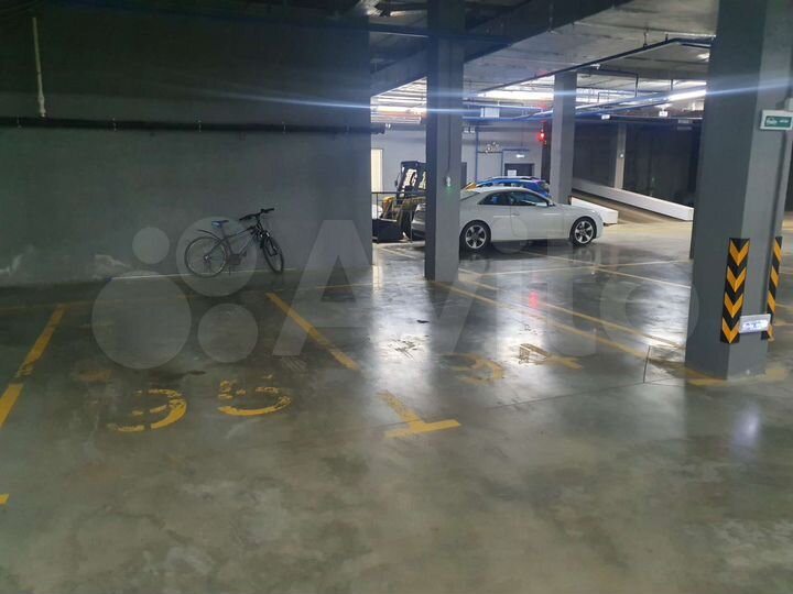 Машиноместо, 13 м²