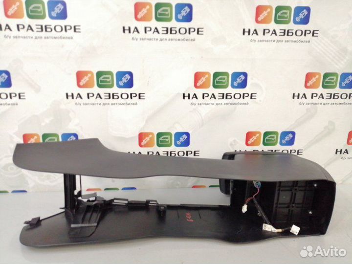 Консоль между сидений Mazda 6 GH L813 2011