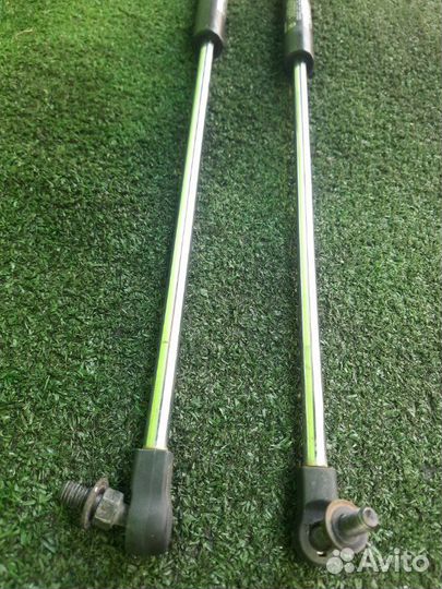 Амортизатор задней двери honda stream RN6 R18A 2012