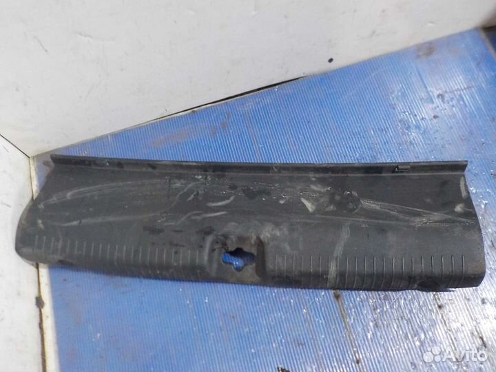 Накладка задней панели KIA RIO 3