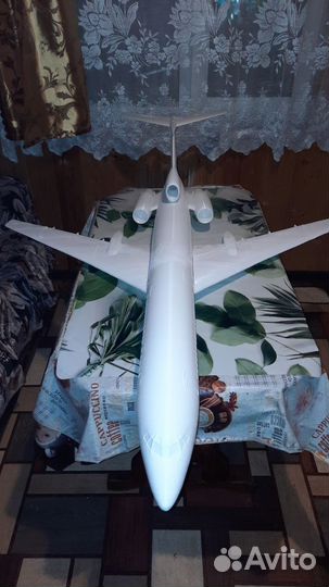 Ту-154 М. Модель самолёта. Масштаб 1:32