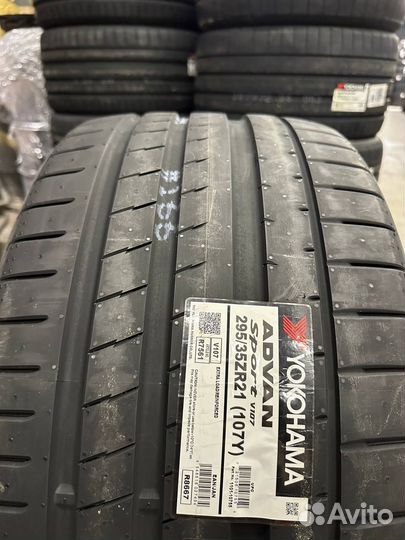 Yokohama Advan Sport V107 295/35 R21 107Y