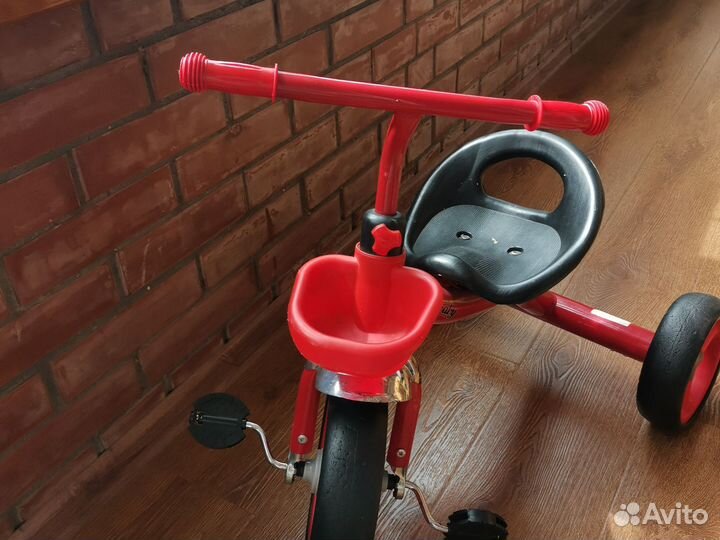 Детский трехколесный велосипед