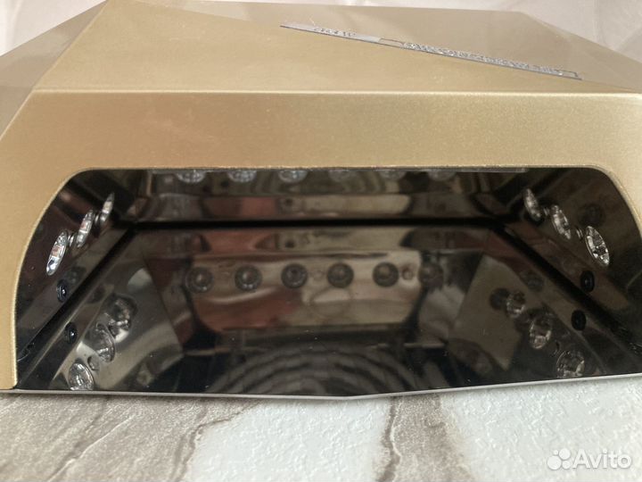 Лампа для ногтей