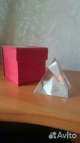 Сувенир пирамида