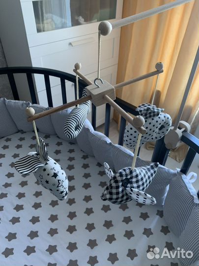 Мобиль на кроватку деревянный