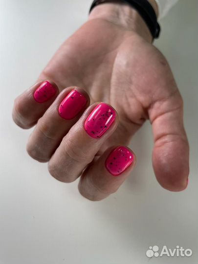 Маникюр и педикюр