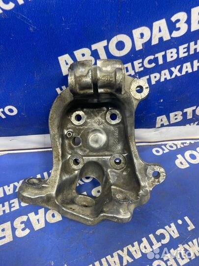 Передний правый поворотный кулак Bmw E60 седан