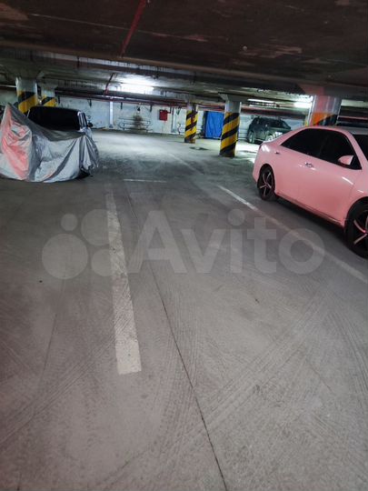 Машиноместо, 14 м²