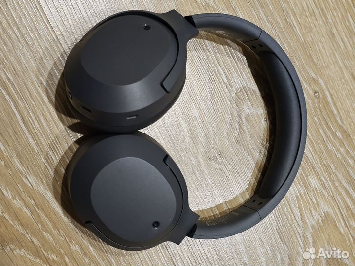 Беспроводные наушники накладные Edifier