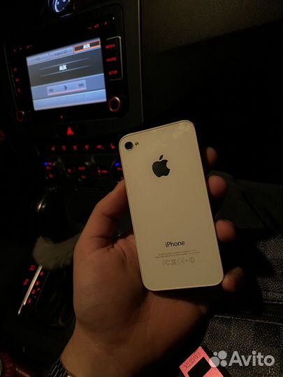Телефон iPhone 4s