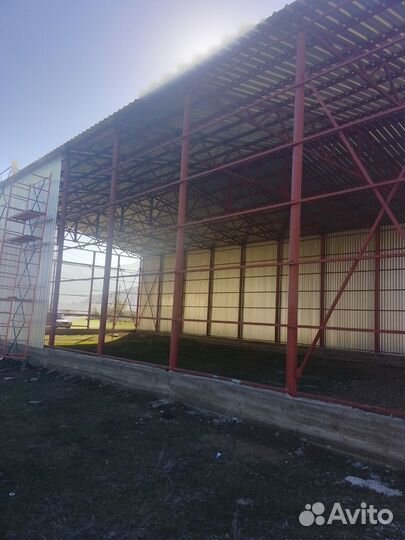 Сварщик разнорабочий строим ангар