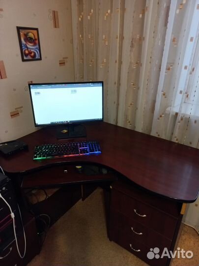 Компьютерный стол б\у