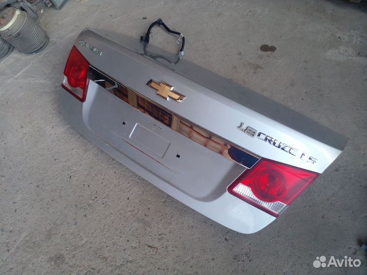 Крышка багажника Chevrolet Cruze sedan в сборе
