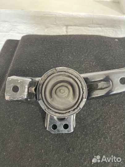 Подушка двигателя передняя правая Kia Sorento 4