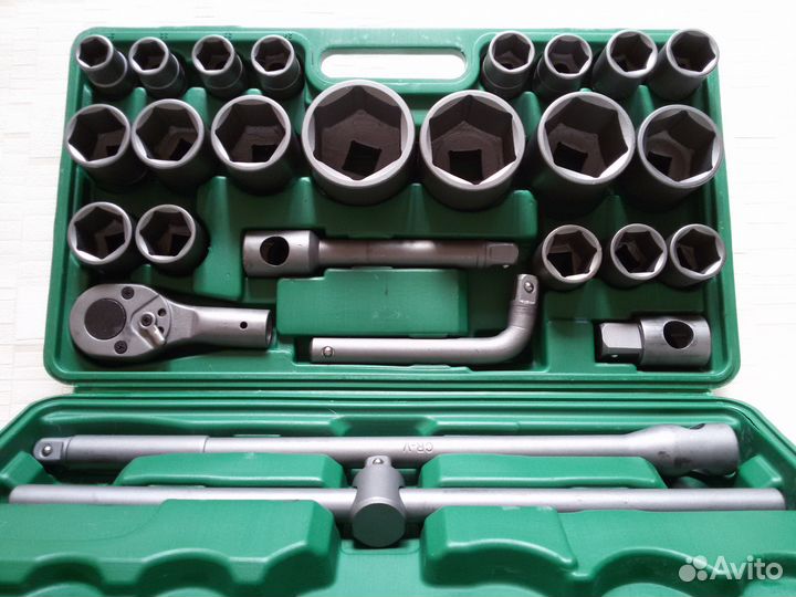 Отличный крепкий грузовой набор инструментов