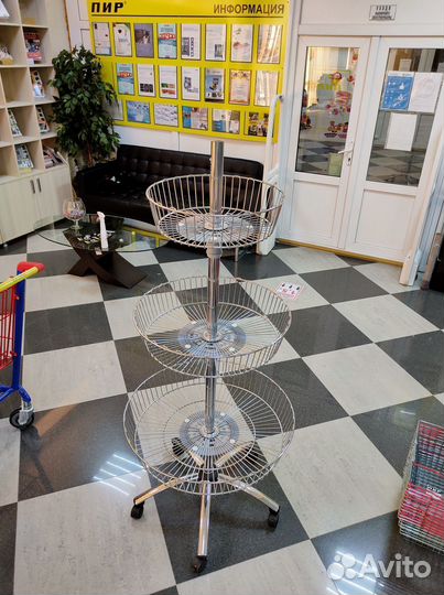 Стойка для распродаж (3 корзины)