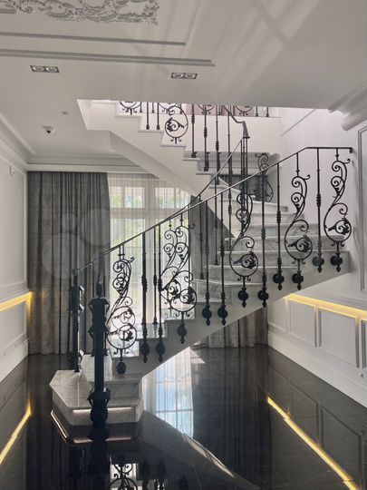 Дом 388 м² на участке 15 сот.