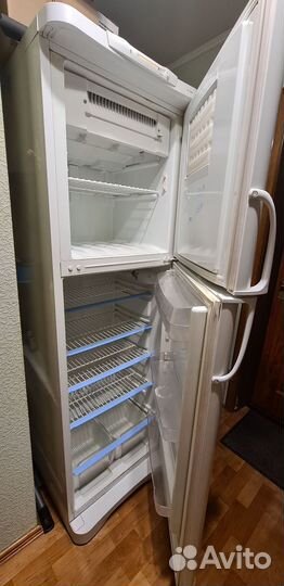 Холодильник Индезит на зап.части