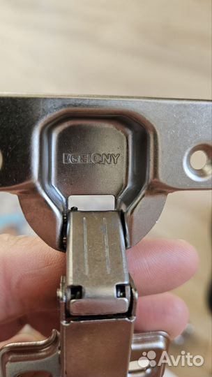 Петля мебельная с доводчиком