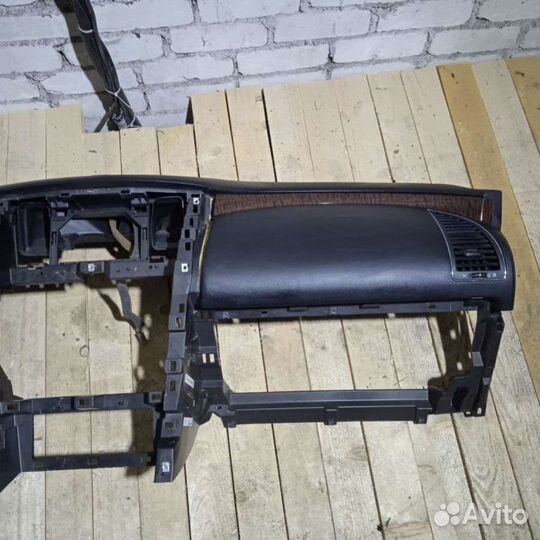 Панель передняя салона (торпедо) NissanPatrol Y622