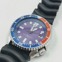 Seiko 7002-7000 scuba divers