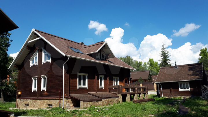 Коттедж 285 м² на участке 12 сот.