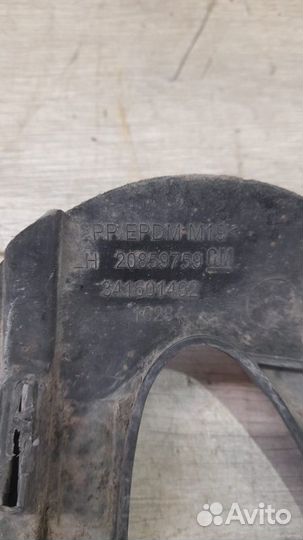 Кронштейн левого фонаря левый Opel Zafira C С 2011