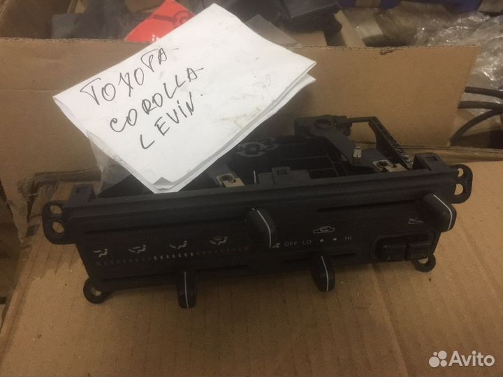 Блок управления печкой климатом toyota ae100 ae101