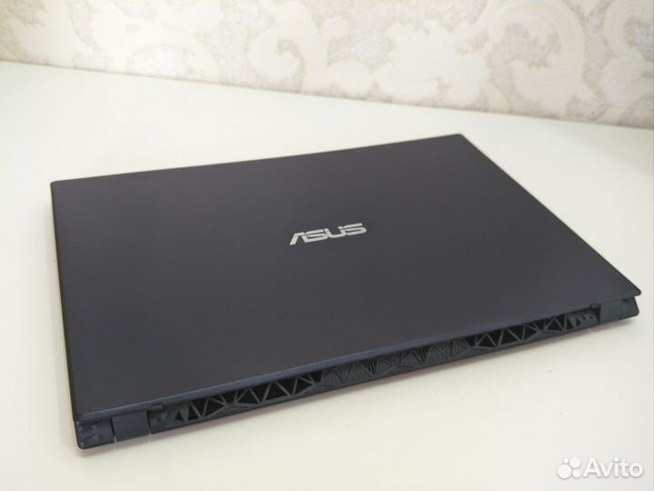 Игровой ноутбук Asus X571G