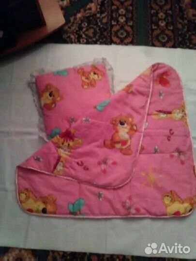 Комплекты новые в коляску 2 в 1, и 3 в 1