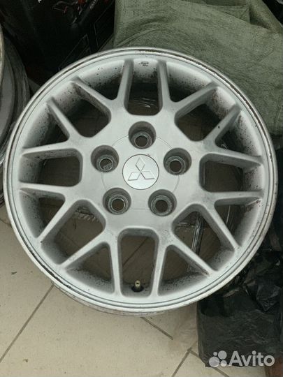 Литые диски mitsubishi r15 5x114,3 et46 dia 67.1